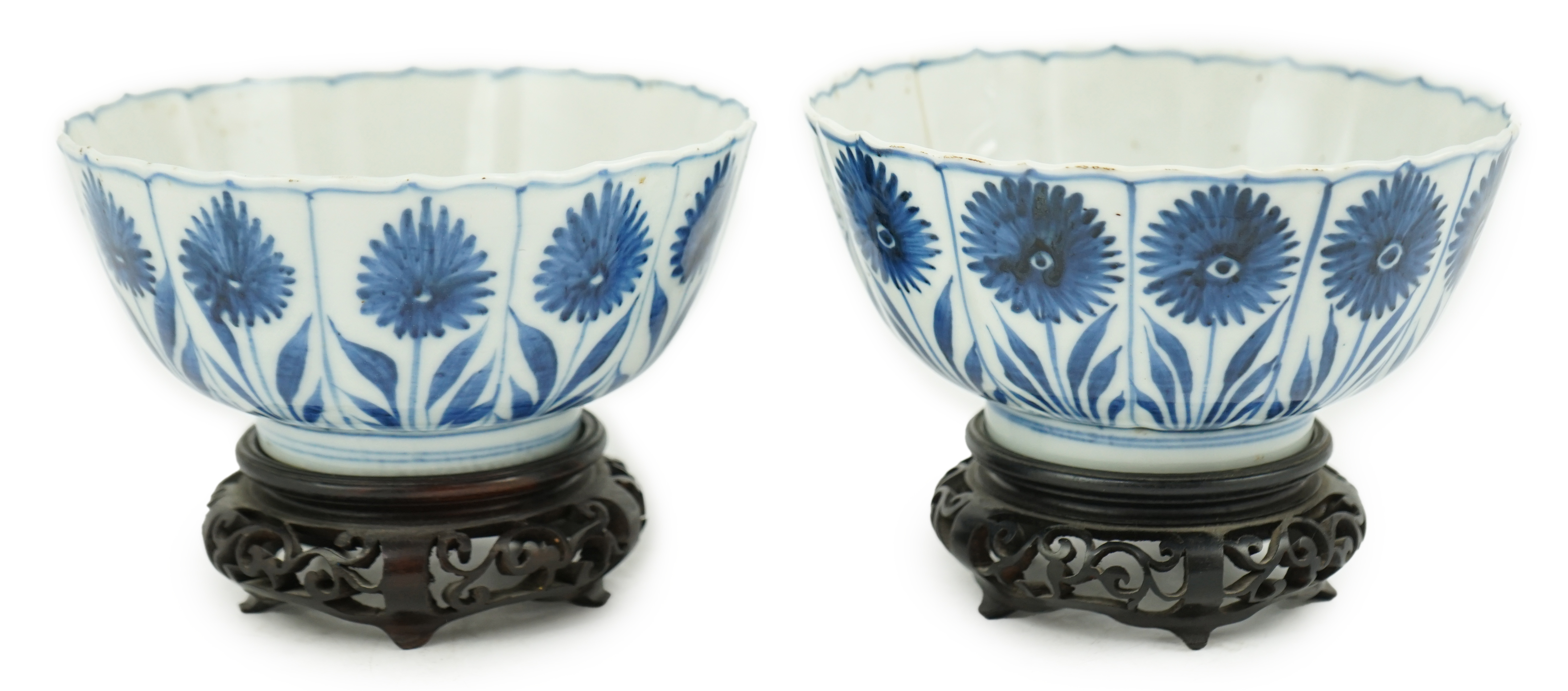 A pair of Chinese blue and white ‘Astor’ bowls, Kangxi period